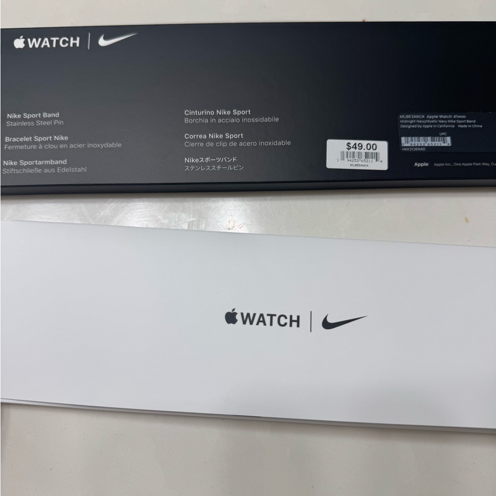 Nike Apple Watch Sport Band - Black and Midnight Blue.